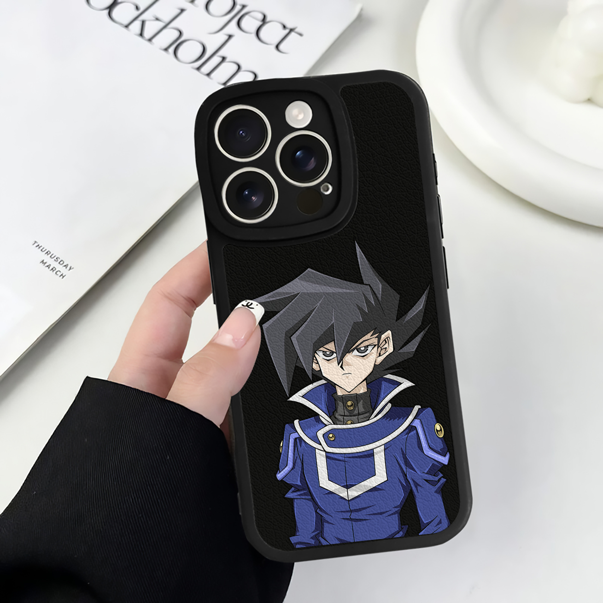（画像用） 遊☆戯☆王 Yu-Gi-Oh! 【iPhone 16シリーズ対応】シリコンスマホケース（レザー調） 材質：シリコン